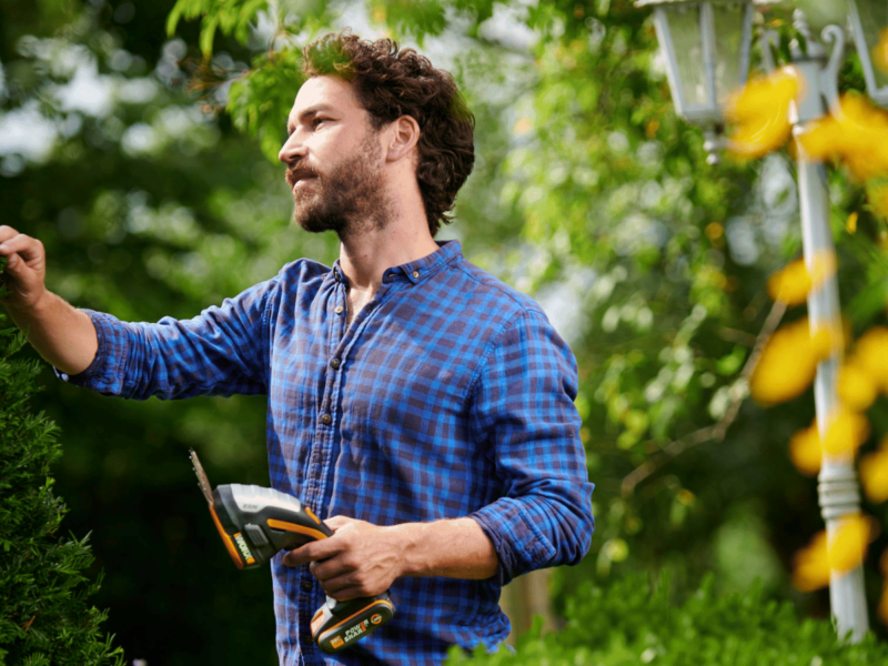 A Spring Garden Clean Up Guide for Your Best-Looking Lawn